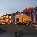 & Hotel