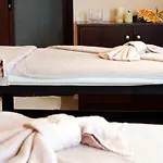 & Hotel Mouzaki