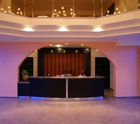 Hotel & Mouzaki
