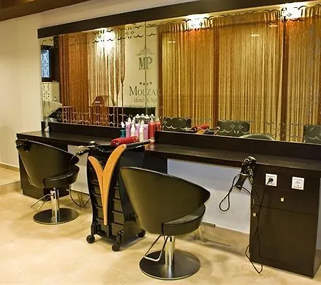 Hotel & 4*