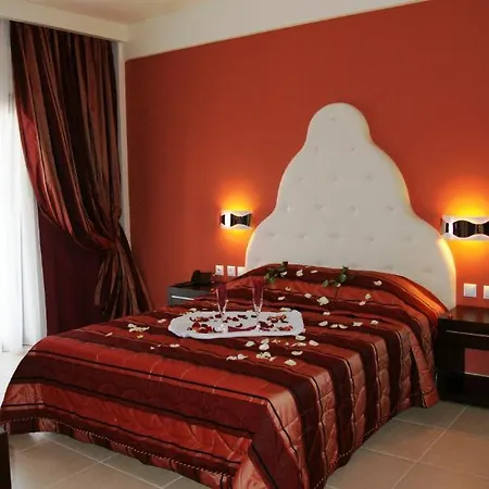 & Hotel