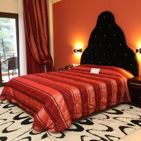 & Hotel 4*