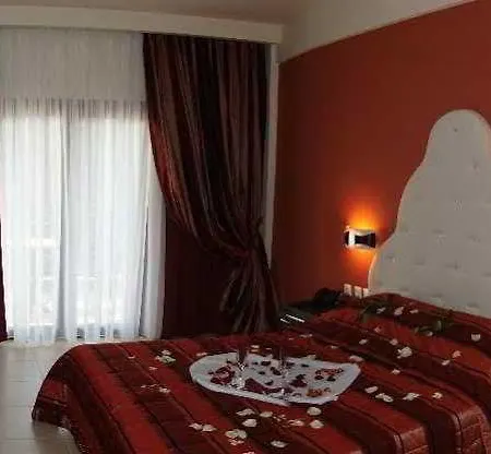 & Hotel